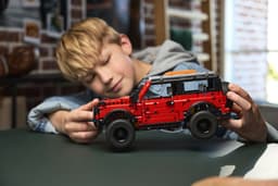 LEGO Technic - Ford Bronco SUV Constructiespeelgoed — thumbnail 2