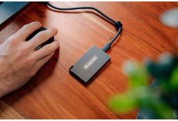 Externe SSD - Mini Opslag - Bestanden Opslaan - Robuuste Metalen Behuizing - 1TB Capaciteit - Zwart — thumbnail 3