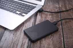 Externe harde schijf - Draagbaar geheugen Externe opslag - Bestanden opslaan - Gereviseerd product - 1 TB - Diverse kleuren — thumbnail 3