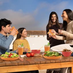 Complete 48-delige Onbreekbare Diner Set voor Kamperen, Lichtgewicht Plastic Borden en Schalen voor 4 Personen, Ideaal voor Buiten Eten, Magnetron- en Vaatwasserbestendig — thumbnail 2