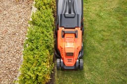 BLACK+DECKER 38cm maaier easy steer 1600W 45L - BEMW471ES-QS — thumbnail 4