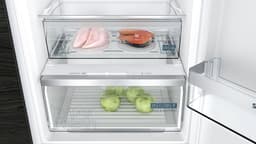 Siemens KI86NVSE0 - iQ300 - Inbouw koel-vriescombinatie - 177.2 cm x 54.1 cm - Sleepdeur - noFrost: nooit meer je vriezer ontdooien - hyperFresh: de extra ruime vershoudlade voor groente en fruit - Led verlichting — thumbnail 6