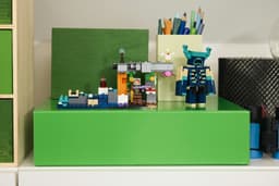 LEGO® Minecraft® De Ontmoeting met de Opzichter - 21274 — thumbnail 2