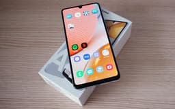 Samsung Galaxy A42 5G - 128GB - Prism Dot Black — thumbnail 16