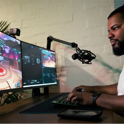 Logitech for Creators StreamCam - Webcam - USB C - Full HD - Slimme Autofocus - Zwart — thumbnail 2
