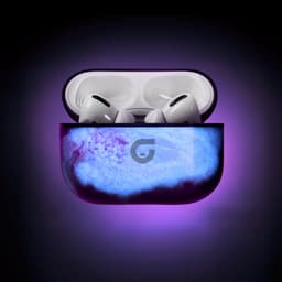 GlowsandGuards - Airpods 4 hoesje - Glow in the dark - Inclusief UV lampje om op te lichten - AirPods 4 case - Hét satisfying AirPods hoejse - Paars — thumbnail 3