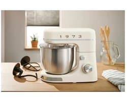 SILVERCREST® Keukenmachine 650 W - Inhoud mengkom: 3,7 L - Snelheden: 8 - Deze retro keukenmachine kan kneden, roeren en mixen - Met een 8-voudige snelheidsregeling met extra pulsfunctie - Krachtige 650 W motor - Grote, afneembare RVS mengkom
