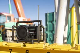 PerfectPro DABBOX Bouwplaats Radio - FM en DAB+ - Bluetooth - AUX - Oplaadbaar - IP54 - DBX3 — thumbnail 5