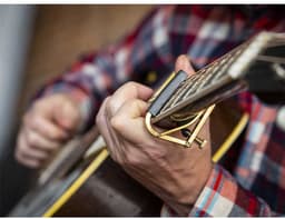Shubb C2B Original Capodastro voor Klassieke Gitaar Messing — thumbnail 4