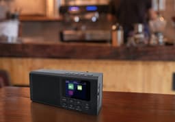 Caliber Noodradio - fm en dab+ - Radio op Batterijen - Noodpakket - Noodradio - Werkt op Batterijen en Netstroom - lcd scherm - Wekkerfunctie - 10 Presets (HPG318DAB) — thumbnail 4