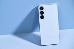 Samsung Galaxy S25 5G - 128GB - Icy Blue — thumbnail 3