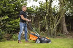 Accugrasmaaier 20V met 34 cm maaibreedte en variabele maaihoogte - Ideaal voor een verzorgde tuin — thumbnail 2