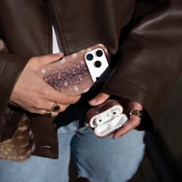 xoxo Wildhearts hoesje geschikt voor AirPods Pro 3 - Bambi Bliss - Ook als telefoonhoesje verkrijgbaar - schokbestendige case - koptelefoonhoes - Hoesje met dierenprint - Hert - Bruin — thumbnail 2