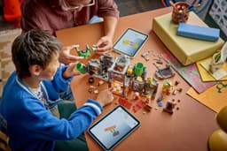 LEGO Super Mario - Fire Mario & Bowser's Castle - 72060 — thumbnail 4