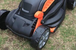 Accu Grasmaaier 33 cm Maaibreedte met Hoogteverstelling 20-60 mm en 30L Opvangzak — thumbnail 3