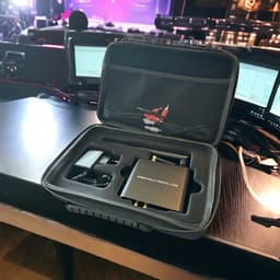 Silent Disco Pro Box 25 +Bluetooth | 25 HiFi Headsets FD-Pro, Bluetooth zender T80-Pro, Storage Box | DOLLY DIGITAL© — thumbnail 2