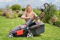 Krachtige Elektrische Grasmaaier voor Comfortabel Gazononderhoud — thumbnail 4