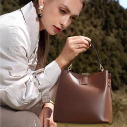Bruine Leren Armpit Bag Riem met Korte Portemonnee, Vervangende Handtasriemen en Gouden Gespen voor Dames, Ideaal voor DIY Handtassen en Schoudertassen — thumbnail 4