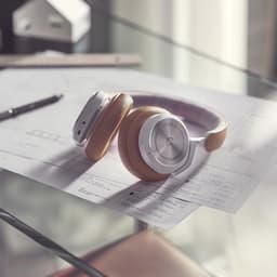 Comfortabele Draadloze ANC Over-Ear Hoofdtelefoons met Lange Battrijduur — thumbnail 3