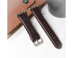 By Qubix - Geschikt voor Apple Watch bandje - Retro leren bandje - Donkerbruin - Geschikt voor Apple Watch 44mm / 45mm / 46mm / 49mm (Ultra 1,2 en 3) - Smartwatch bandje - leren smartwatchbandje - Horlogebandje