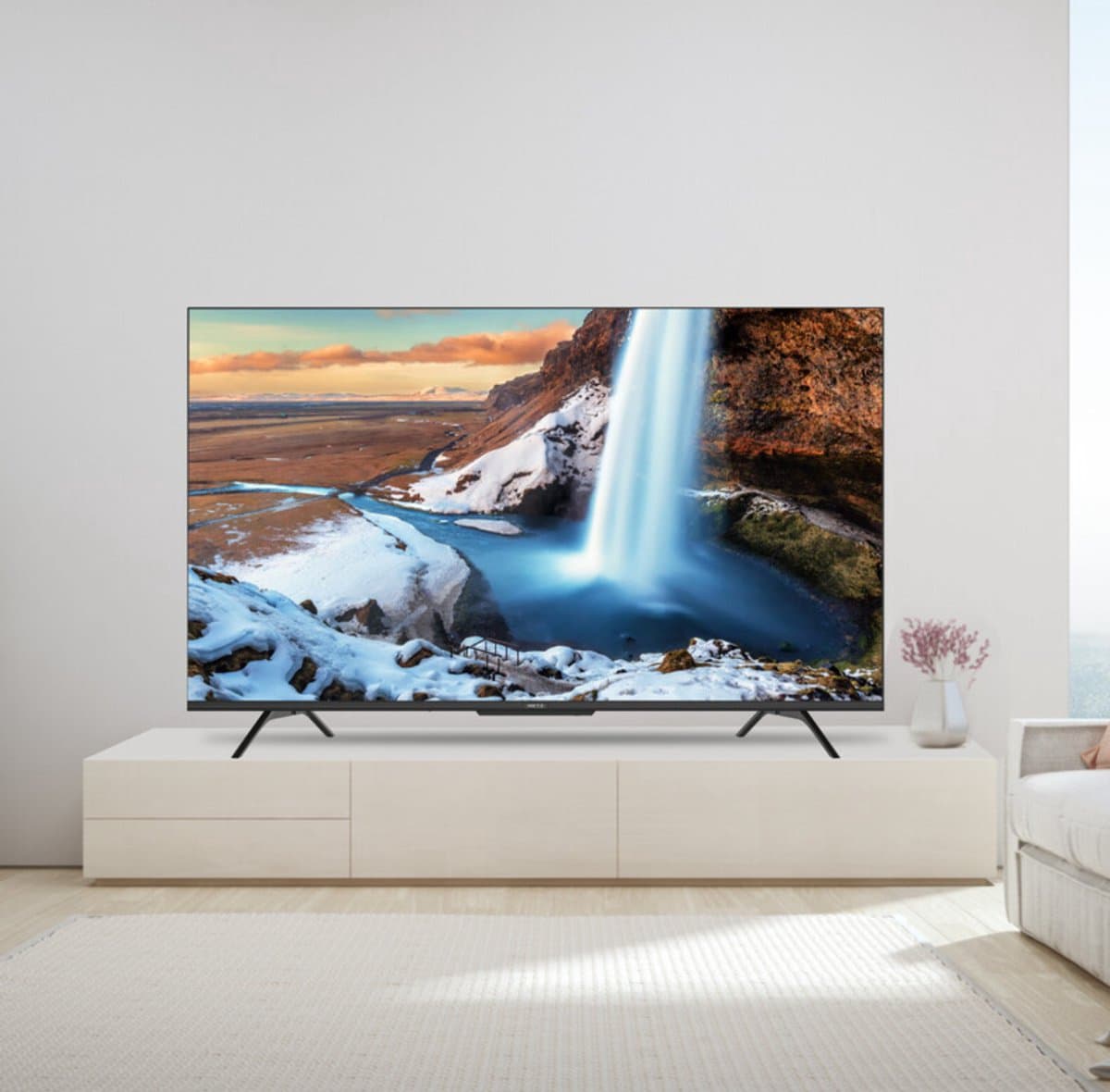 METZ 60 Inch UHD Smart TV 60MUF7000Z — afbeelding 1