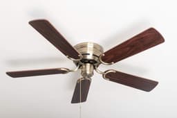 Platte Plafondventilator 105 cm Messing Antiek met Keerbare Houten Bladen — thumbnail 4