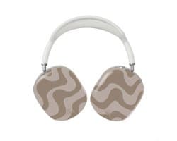 xoxo Wildhearts hoesje geschikt voor AirPods Max (2) - Ride With Me Brown - Ook als telefoonhoesje verkrijgbaar - schokbestendige case - koptelefoonhoes - Beschermhoes met met golvende print - golven - beige / bruin