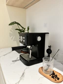 Empstorm EM‑04E Espressomachine 20Bar - 2-in-1 Capsule & Gemalen Koffie - PID Temperatuurregeling - 1,5L Watertank - RVS Filter- Warmhoudplateau - Thuis Kantoor Koffieapparaat Zwart — thumbnail 5