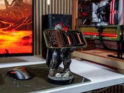Doom - Slayer - figurine standaard voor telefoon | controller | oplaadcase (Cable Guys Original) — thumbnail 4