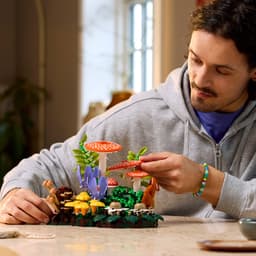 LEGO Botanicals - Bospaddenstoelen Constructiespeelgoed — thumbnail 2