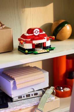 LEGO - Mini Pokémon Center - 40911 — thumbnail 7