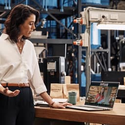 HP ProBook 450 15.6 G9 Intel® Core™ i5 i5-1235U Laptop 39,6 cm (15.6") Full HD 8 GB DDR4-SDRAM 256 GB SSD Wi-Fi 6E (802.11ax) Windows 11 Pro Zilver — thumbnail 4