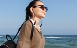 JBL Tune 135BT - Bluetooth Oordopjes Draadloos - In-ear - Oortjes met Kabel - 16 uur speeltijd - JBL Pure Bass - Zwart — thumbnail 5