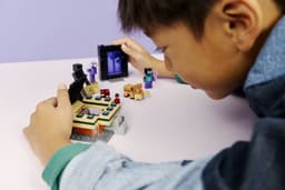LEGO Minecraft - Reis naar de Nether en het End-Portaal Videogame Speelgoed voor Kinderen - 21584 — thumbnail 2