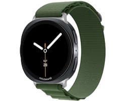 Stravo Alpine Loop Nylon Bandje - Geschikt voor Samsung Galaxy Watch 8 (40/44mm) / 8 Classic (46mm) - Groen - Sportief Horlogeband met 6-Haak Sluiting voor Samsung smartwatch