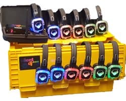 silentdiscohuren.nl | silent disco set 10 - silent disco box compleet: 10x koptelefoon (K9 RBG LED), laderset (LS9) en zender (Z4) - SDs10