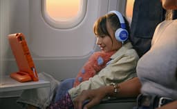 JBL JR 320 - Kinderkoptelefoon - Bedrade Koptelefoon Kind - 85 dB Veilig Volume - On-ear - Met Microfoon - 3.5 mm Jack - Voor School & Tablet - Roze Paars — thumbnail 4