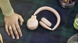 JBL Live 670NC - Draadloze Noise Cancelling Koptelefoon - Bluetooth - On ear - 65 uur batterij - Adaptive ANC - Zand — thumbnail 5