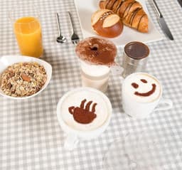 Praktische fijn-gestructureerde cacaostrooier - premium kwaliteit roestvrij staal — thumbnail 1