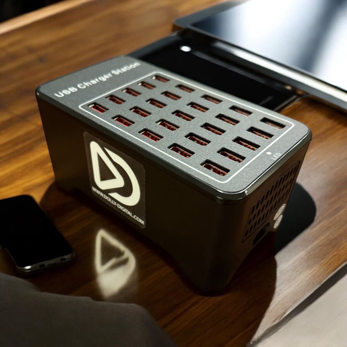 25 Poort USB oplaadstation USB-25-150W-2A | oplader snellader 25 poorten USB | Dolly Digital© — afbeelding 1