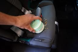 Kleine Batterij Aangedreven Mini Stofzuiger met Hoge Zuigkracht voor Bureau en Onderweg — thumbnail 4