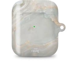 xoxo Wildhearts hoesje geschikt voor Airpods 1/2 - Marble Green Illusion - Ook als telefoonhoesje verkrijgbaar - schokbestendige case geschikt voor Airpod 1 en 2 - koptelefoon case - Beschermhoes met marmerprint - marmer look - groen