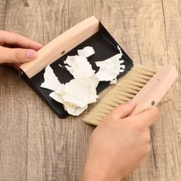 Kleine Bezem Set - Mini Veegset - Bureau Schoonmaken - Magnetische Bevestiging - Compact Formaat - Houtkleur — thumbnail 2