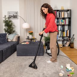 Kärcher SE 4 Tapijtreiniger - Vlekkenreiniger - 4 / 4 liter - Nat- en droog stofzuiger - Incl. reinigingsvloeistof 100 ml Geschikt voor oa. autostoelen - bureaustoelen - banken - hondenmanden, tapijten, vloerkleden, baby- en kinderstoelen — thumbnail 5