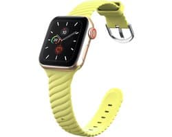 By Qubix - Geschikt voor Apple Watch bandje - Siliconen 'Twist' bandje - Geel - Geschikt voor Apple Watch 38 mm / 40 mm / 41 mm / 42 mm - Smartwatch bandje