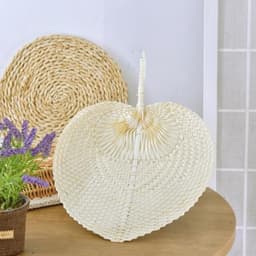 Natuurlijke Handwaaier van Bamboe - Elegante Ventilator voor Zomer en Feestjes — thumbnail 3