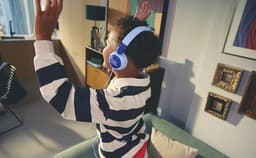 JBL JR 320 - Kinderkoptelefoon - Bedrade Koptelefoon Kind - 85 dB Veilig Volume - On-ear - Met Microfoon - 3.5 mm Jack - Voor School & Tablet - Roze Paars — thumbnail 5