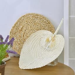 Natuurlijke Handwaaier van Bamboe - Elegante Ventilator voor Zomer en Feestjes — thumbnail 2