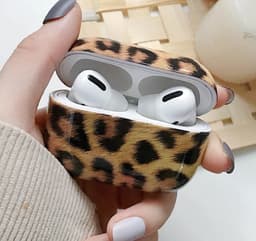 Shieldcase Leopard Pattern Case - beschermhoes geschikt voor Airpods Pro / 2 Pro Case - bruin - Luipaard hoesje - Siliconen case - HardCase - beschermhoes geschikt voor Apple AirPods Pro / Pro 2 — thumbnail 2
