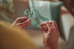 Philips TAK4607 - Draadloze open-ear koptelefoon voor kinderen - Bone conduction - Groen — thumbnail 7